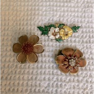 Vintage floral brooches